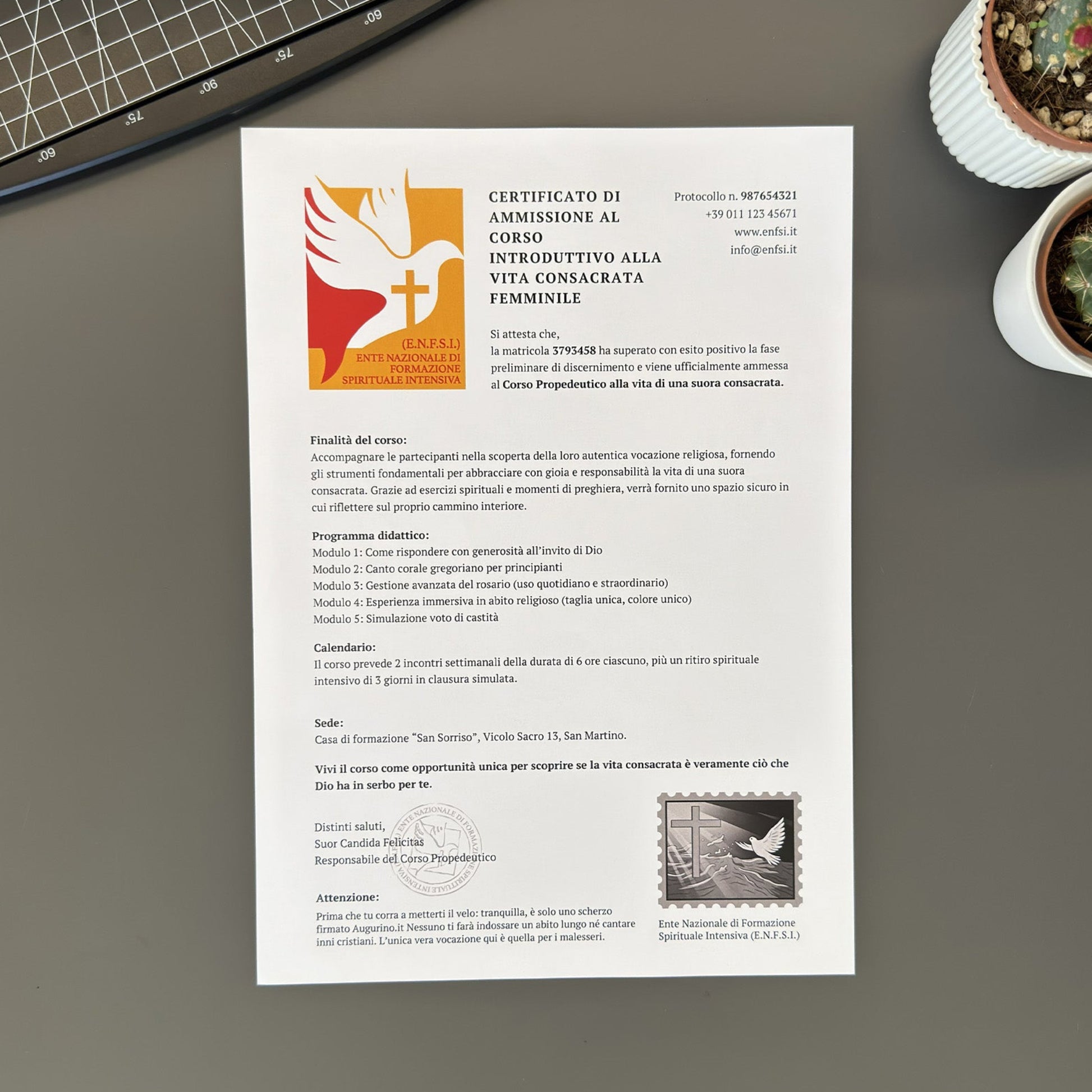 Foto di augurino del finto voucher per ammissione al percorso spirituale per diventare suora