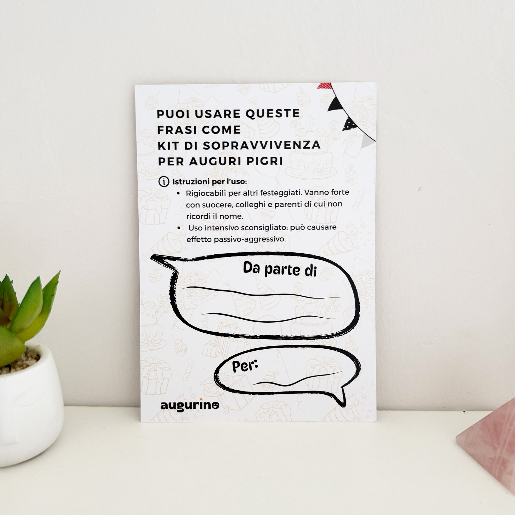 foto retro del biglietto di auguri con raccolta frasi di circostanza tipiche dei compleanni
